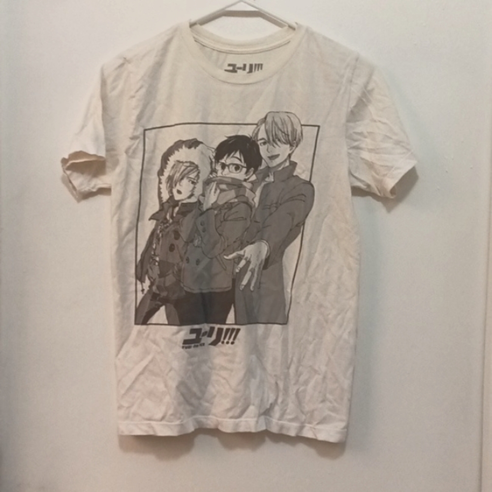 Crunchyroll Manga art t-shirt. "Yuri on ice" black imprint on white t